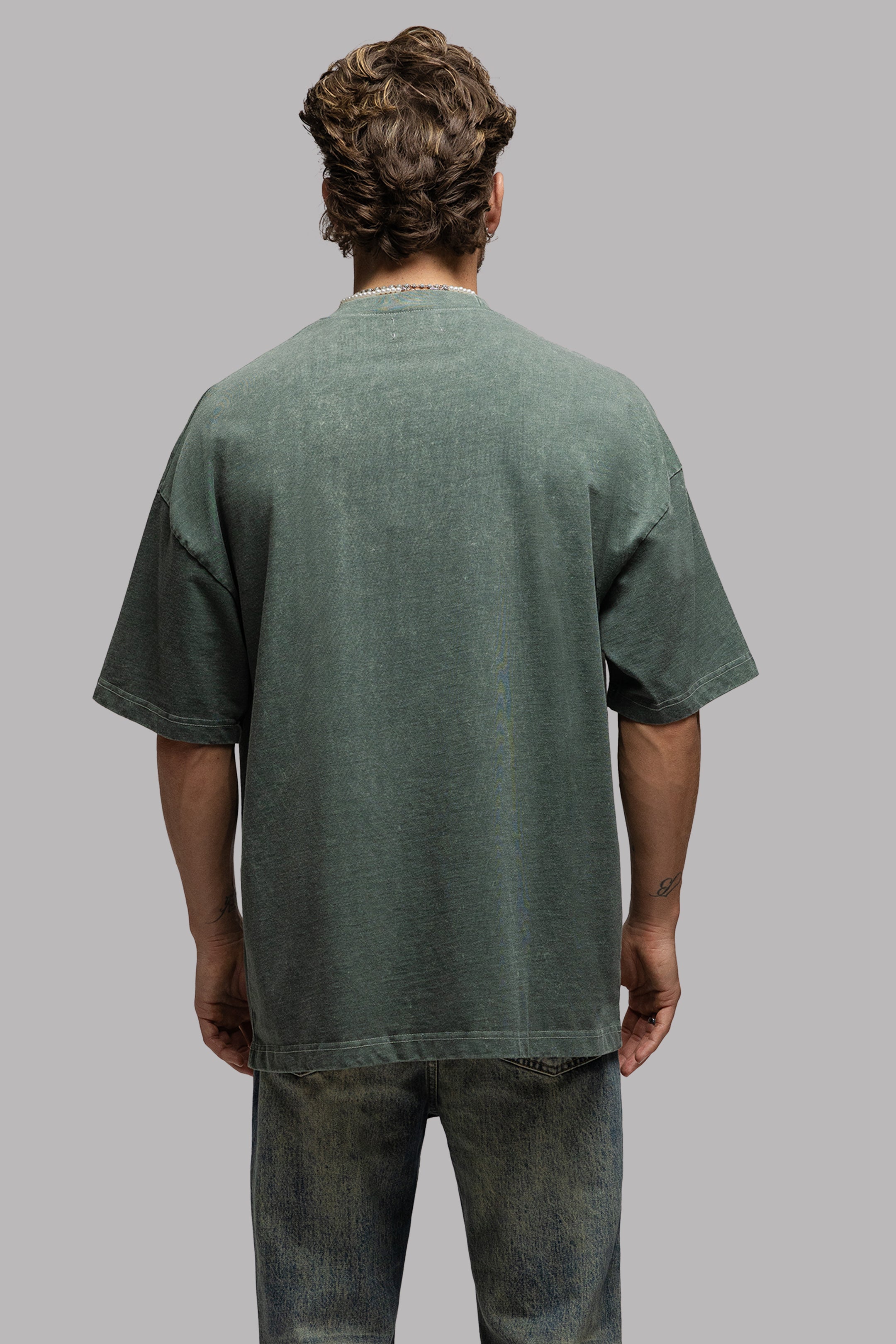 SIGNATURE T-SHIRT IN OLIVE GREEN