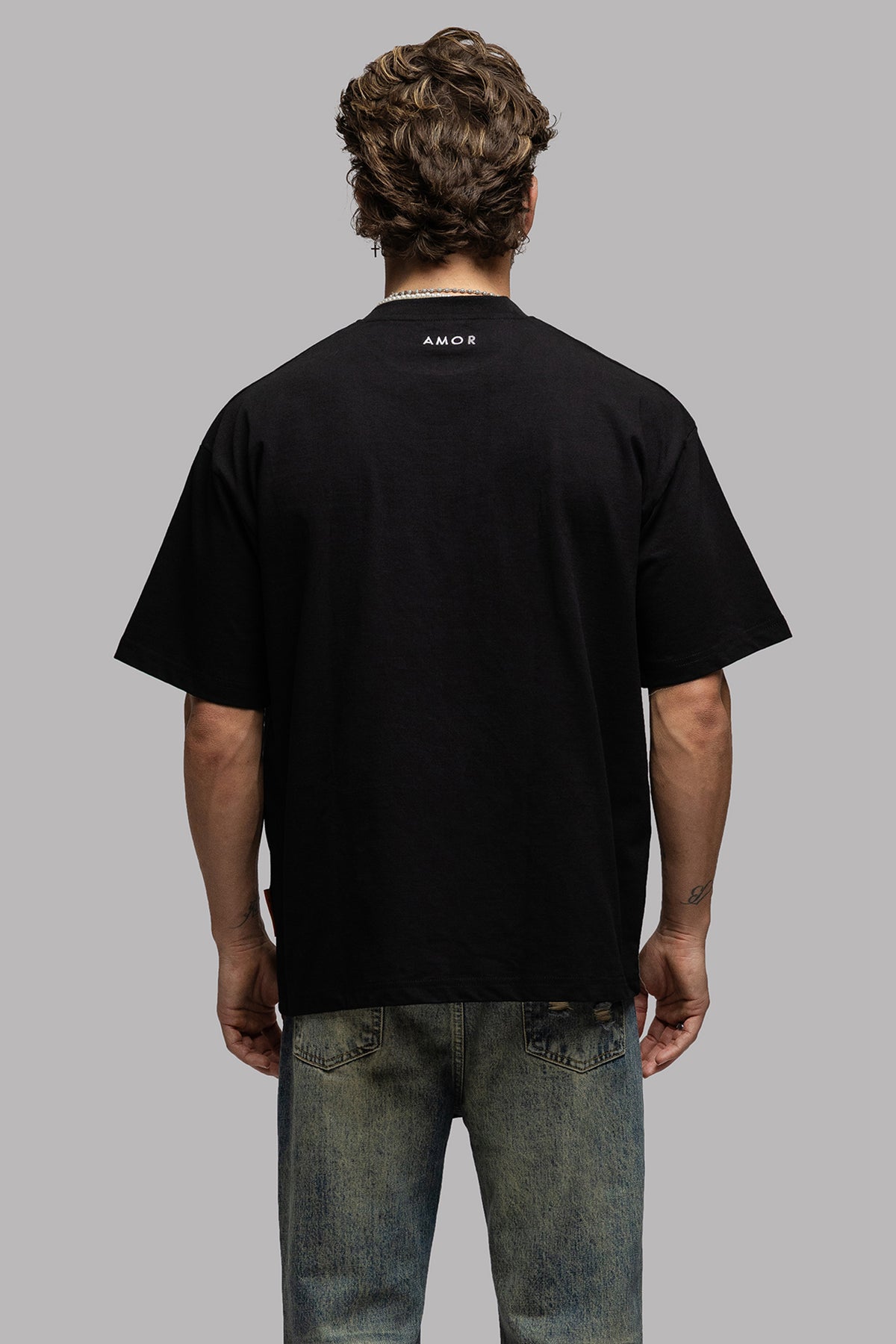 THE ATHLETE TEE IN NIGHT BLACK