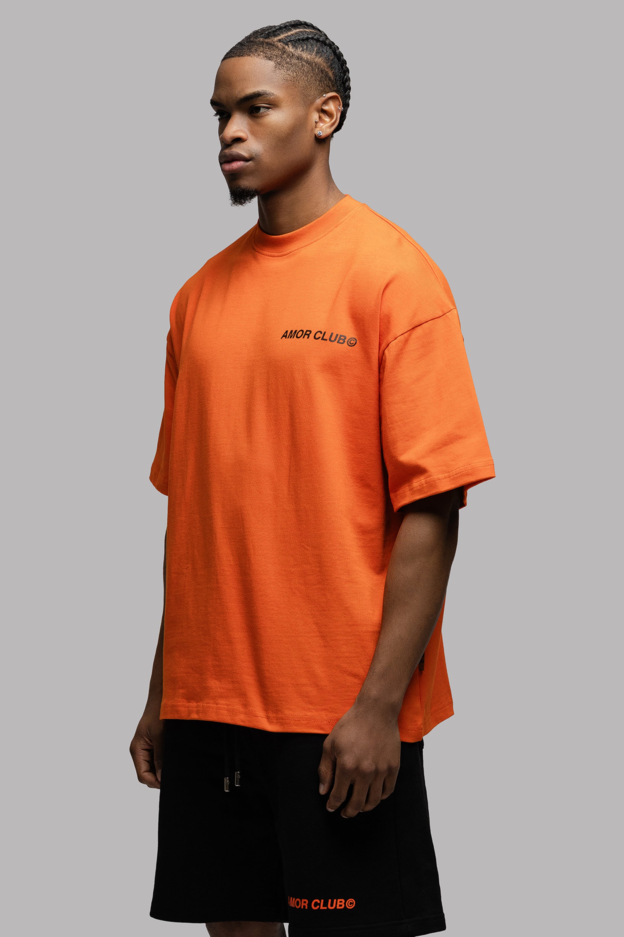 AMOR CLUB T-SHIRT IN ORANGE