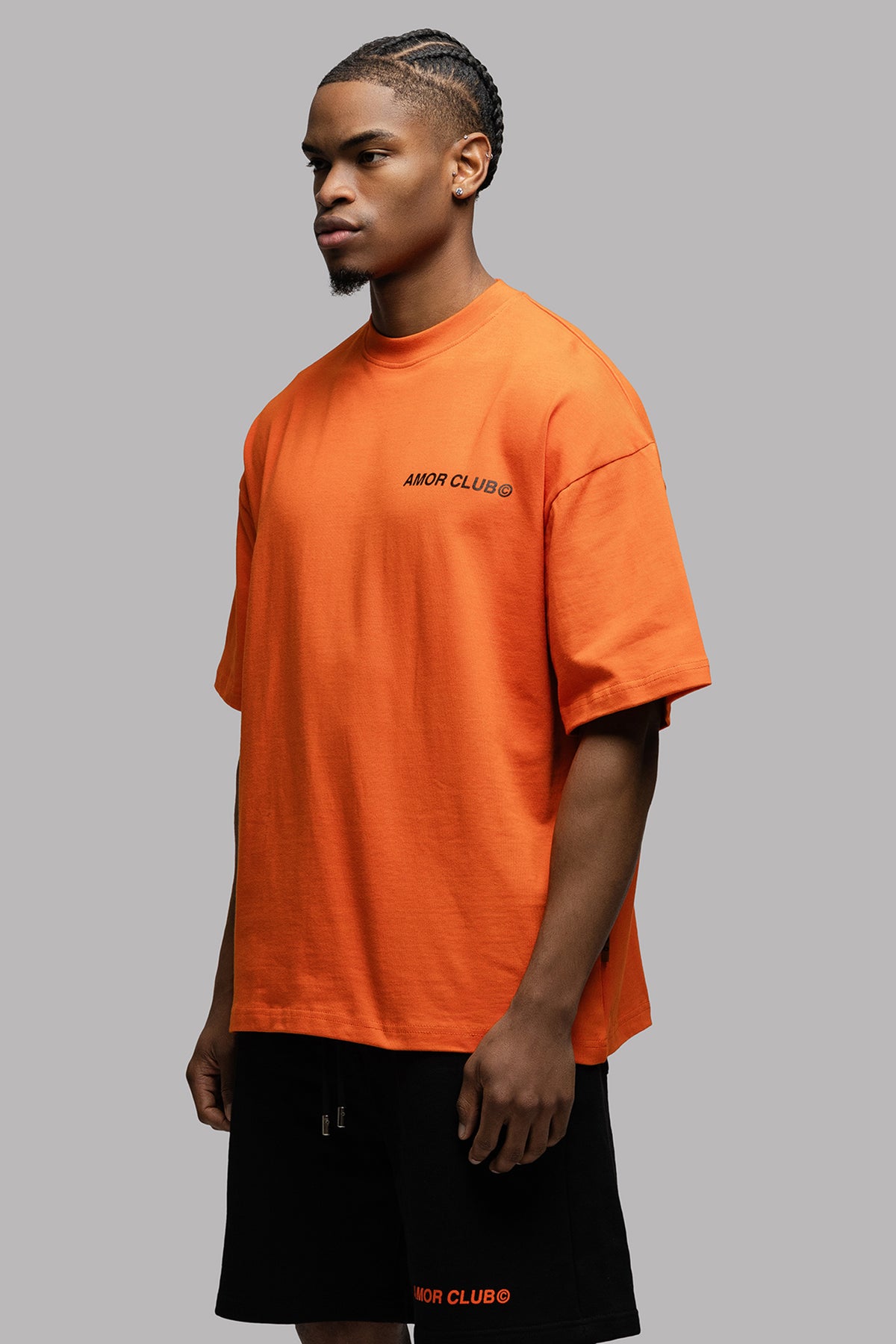 AMOR CLUB T-SHIRT IN ORANGE
