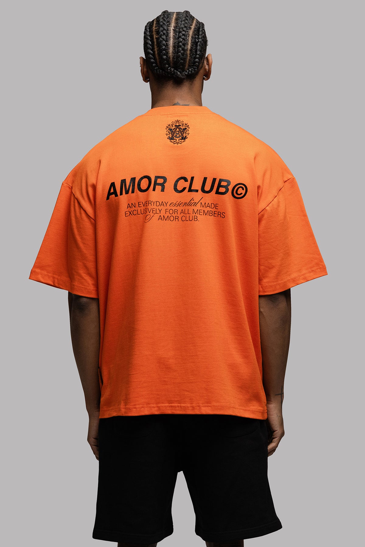 AMOR CLUB T-SHIRT IN ORANGE