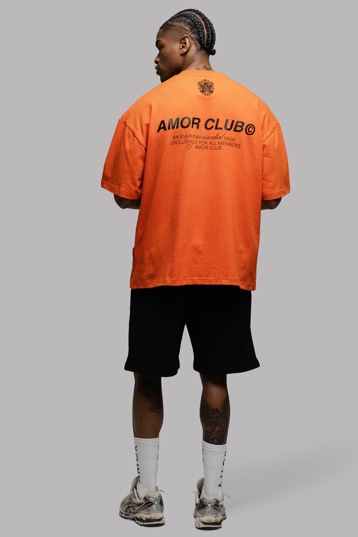 AMOR CLUB T-SHIRT IN ORANGE