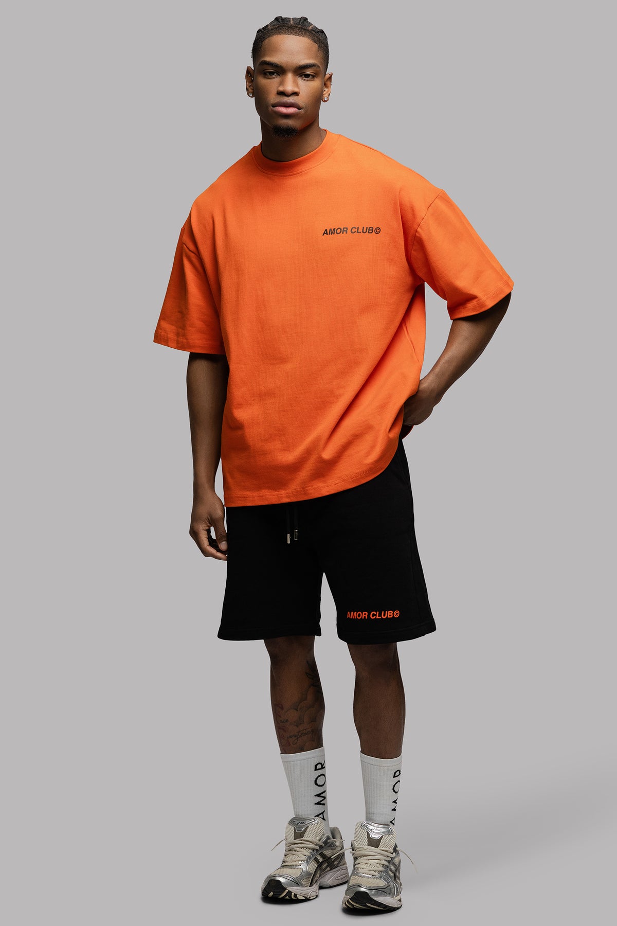 AMOR CLUB T-SHIRT IN ORANGE