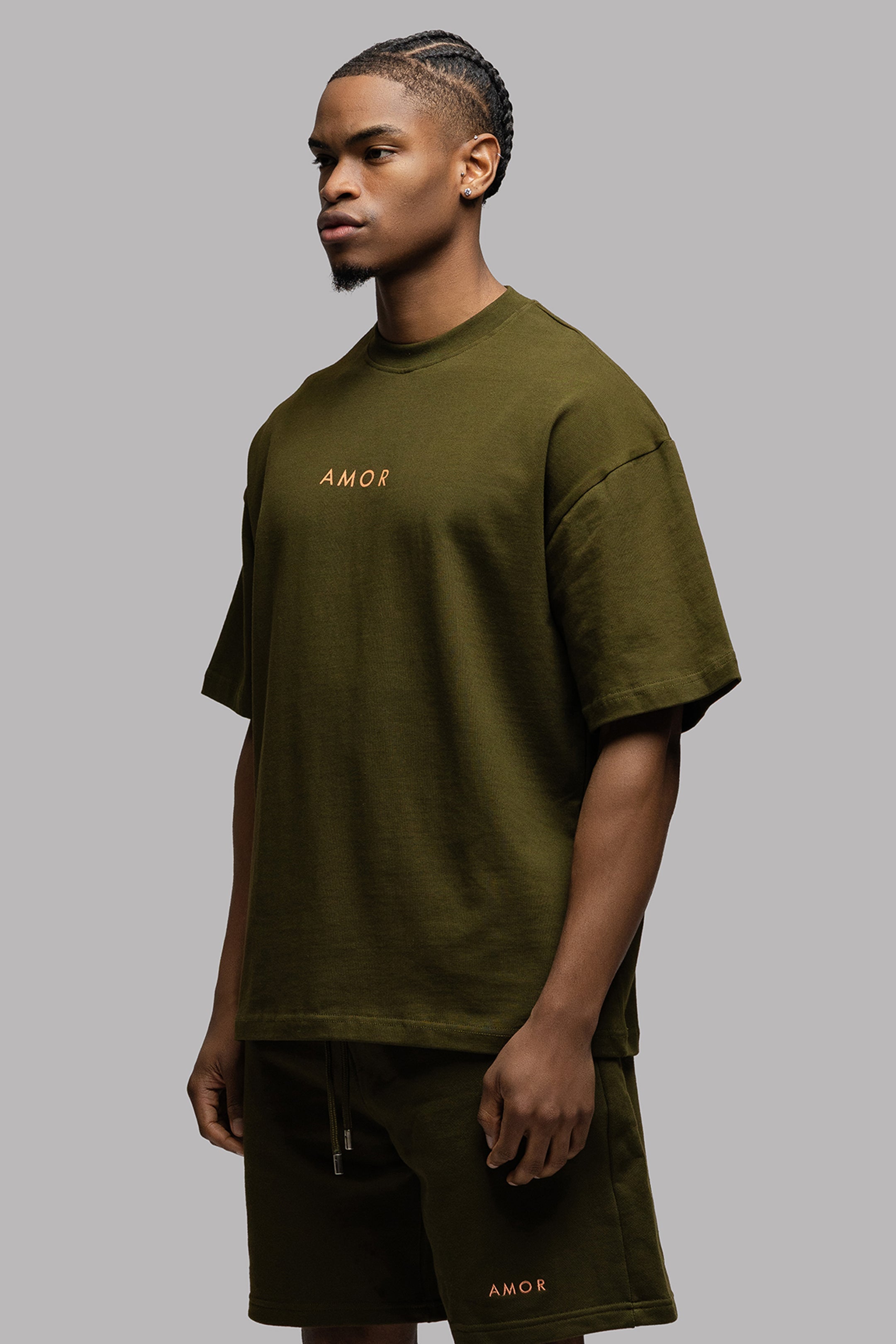 AMOR TEE IN ARMY GREEN