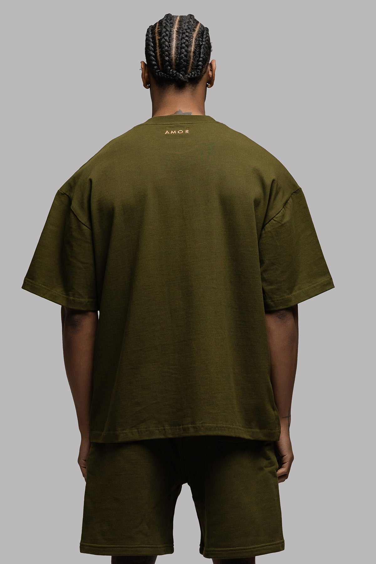 AMOR TEE IN ARMY GREEN