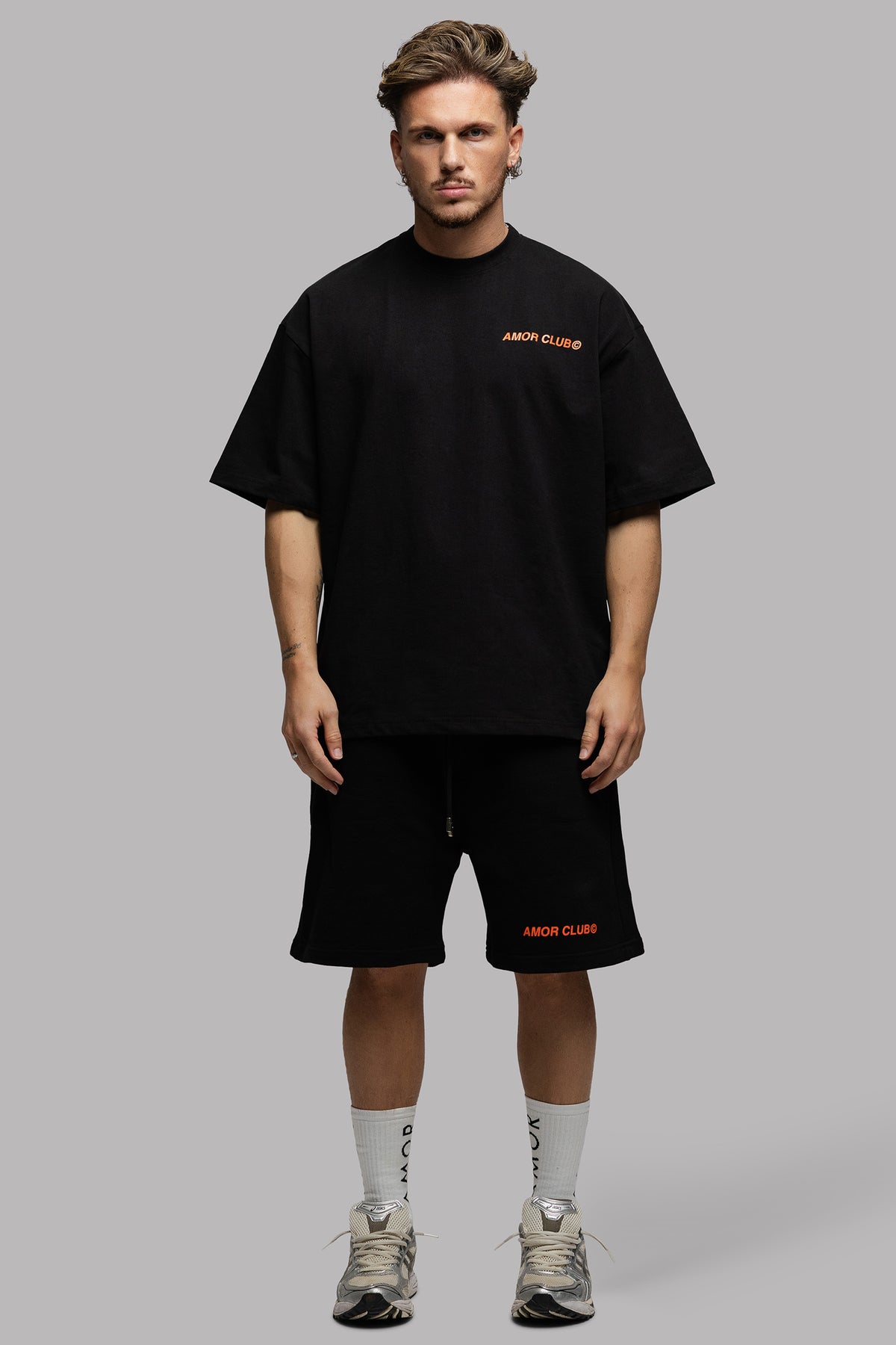 AMOR CLUB T-SHIRT IN BLACK