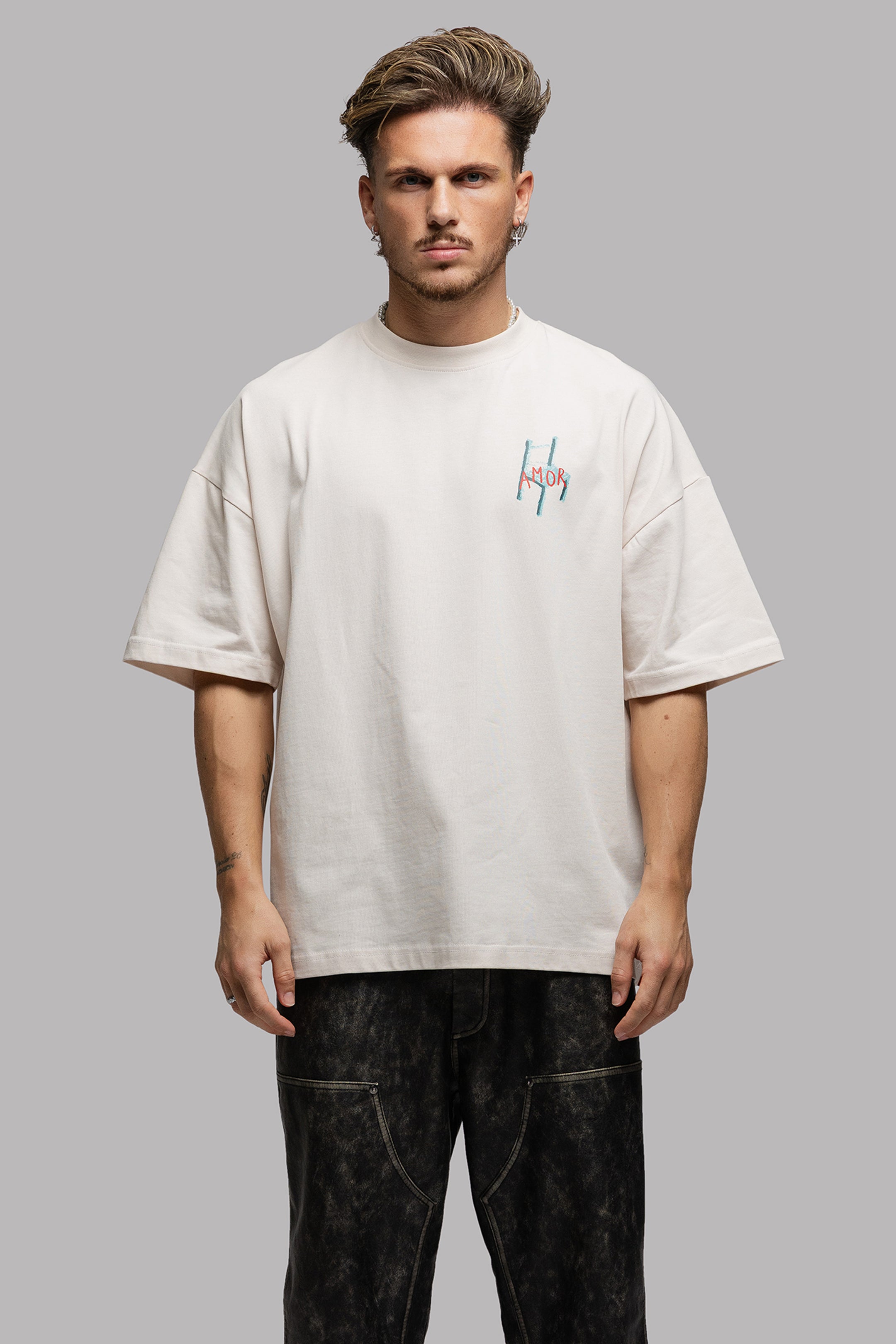 LOVE CHAIR T-SHIRT IN BEIGE
