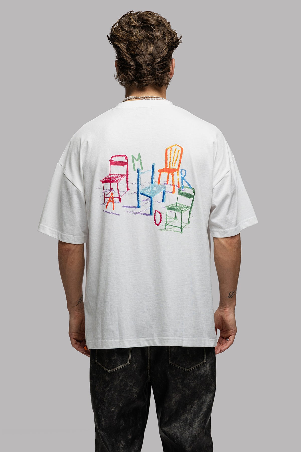 LOVE CHAIR T-SHIRT IN WHITE