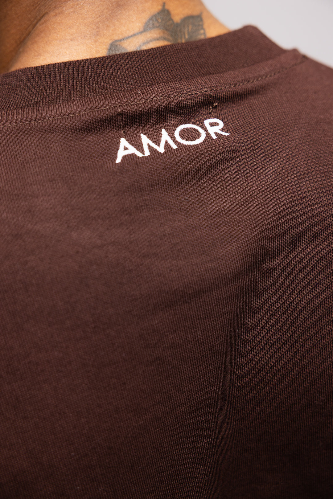 THE ATHLETE TEE IN CHOCO BROWN